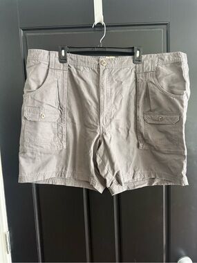 Men's Utility Cargo Shorts in Gray